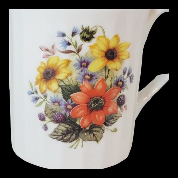 Set Of 2 Elizabethan Fine Bone China Tea Coffee Cups Floral Springtime Blooms - Picture 4 of 11